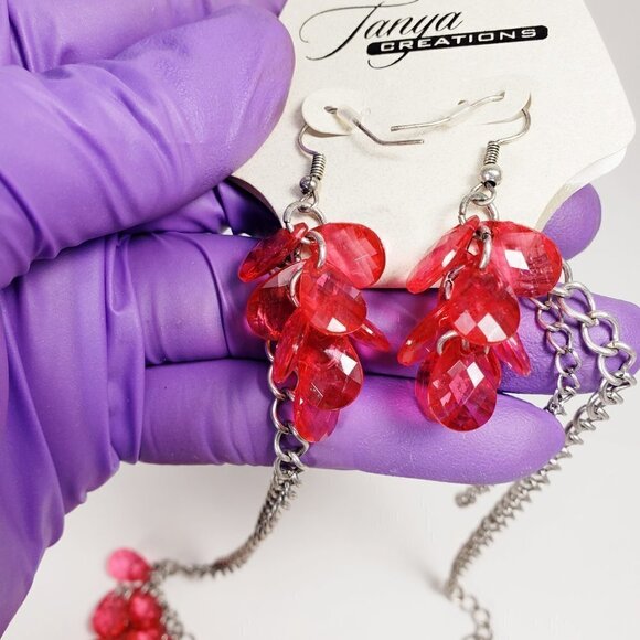Women's Stunning Silver tone & Red Pink Beaded Necklace - Cluster beads Earrings - Picture 5 of 8